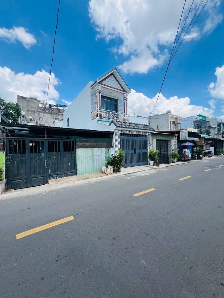 Nhà mặt tiền Nguyễn Thị Nhỏ, Trung Chánh, Hóc Môn 96m² giá 6.2 tỷ - Pháp lý rõ ràng, nở hậu tài lộc!