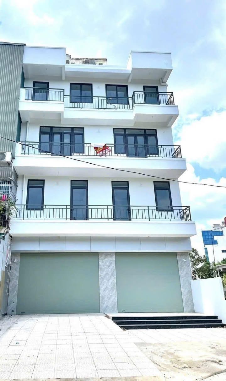 Cho thuê nhà mặt phố Nguyễn Thị Định, Cầu Giấy 100m² - Vị trí đắc địa, kinh doanh sầm uất!