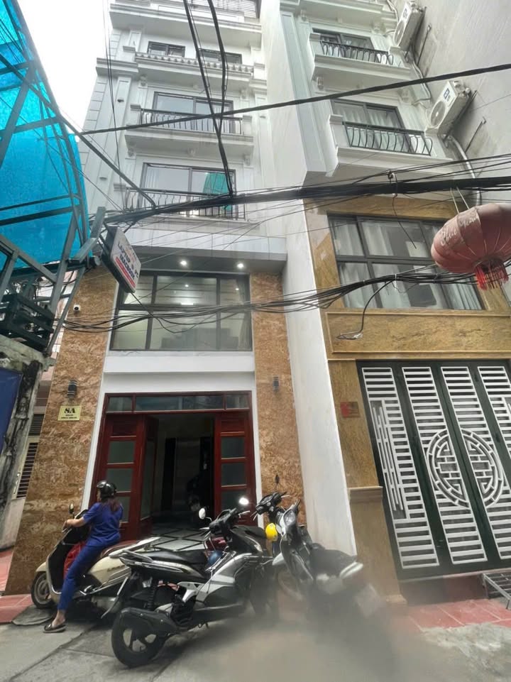 Cho thuê nhà nguyên căn 7 tầng Khương Hạ 42m² - Thiết kế hiện đại, thang máy tiện nghi