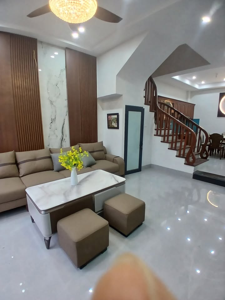 Nhà 5 tầng lô góc tại Thụy Phương 45m² giá 7 tỷ - Ô tô tránh, gần chợ!