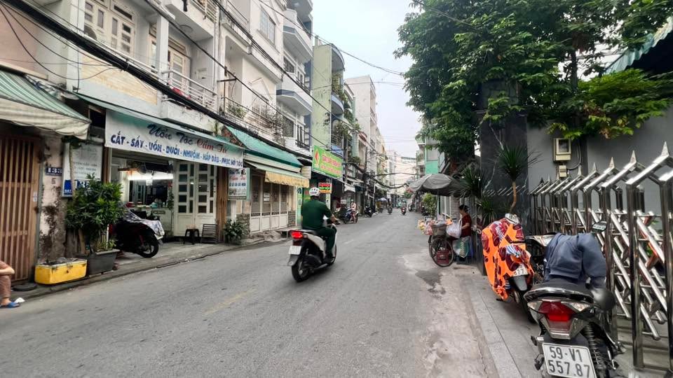 Nhà mặt tiền đường 10m Quận 10, 92m² giá 1x tỷ - Chính chủ siêu hiếm!