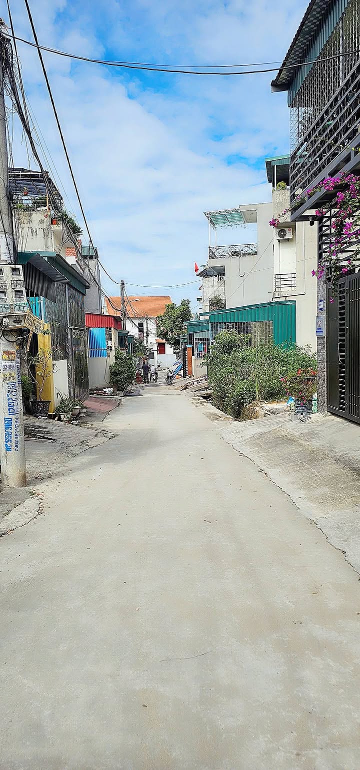 Nhà 3 tầng TT Hà Khẩu – Hạ Long 58m² giá 2 tỷ - Thiết kế hiện đại, đầy đủ tiện nghi!