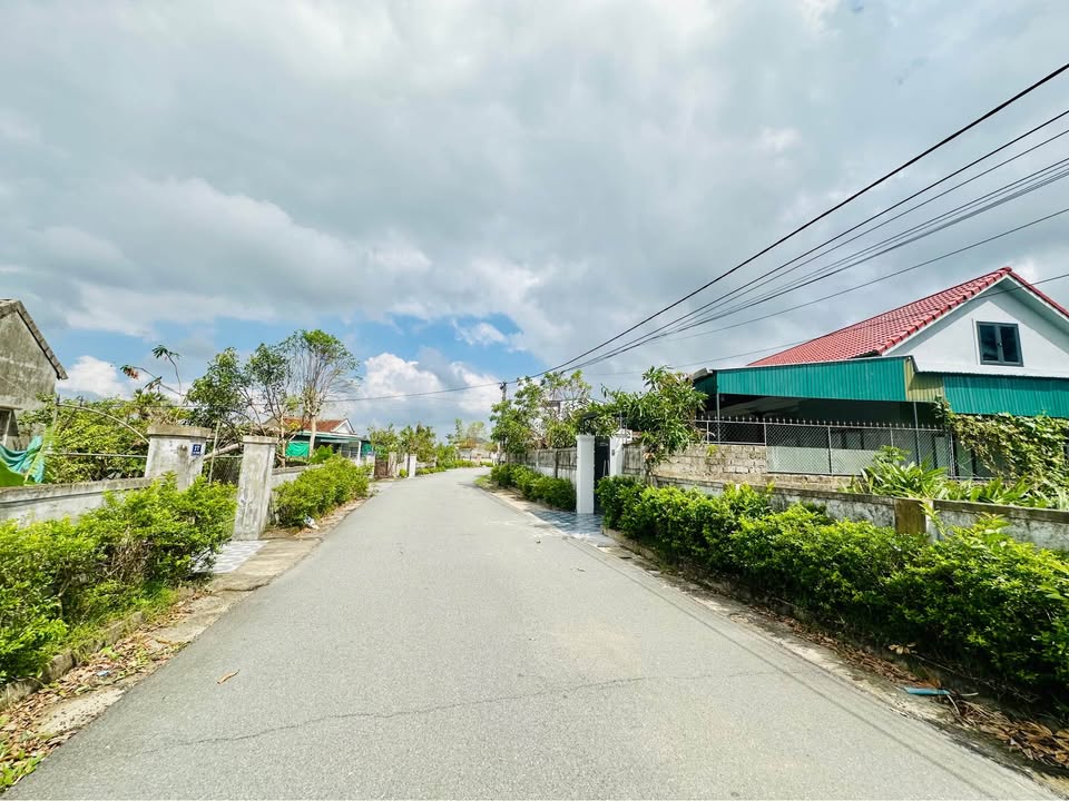 Bán đất Tân Lộc - Thạch Hạ 182m² giá 2 tỷ - Đường rộng 8m, hướng Đông!