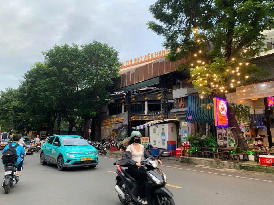 Cho thuê mặt bằng 3000m² mặt tiền Cao Thắng, Quận 10 - Kinh doanh sầm uất!