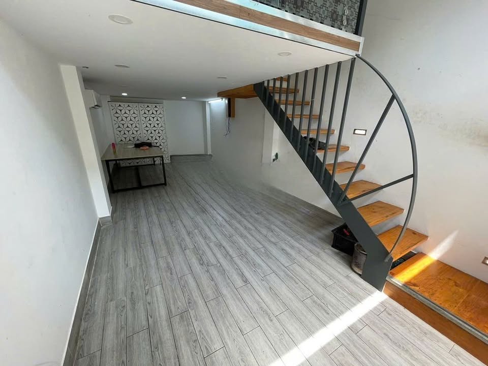 Mặt bằng kinh doanh cho thuê tại Quận 1 - 26m² giá chỉ 7 triệu!