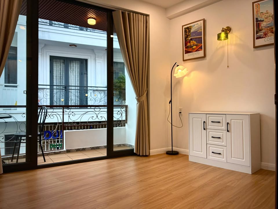 Nhà mặt tiền Phan Xích Long, Quận Phú Nhuận 17m² giá 18 triệu - Kinh doanh thuận lợi!