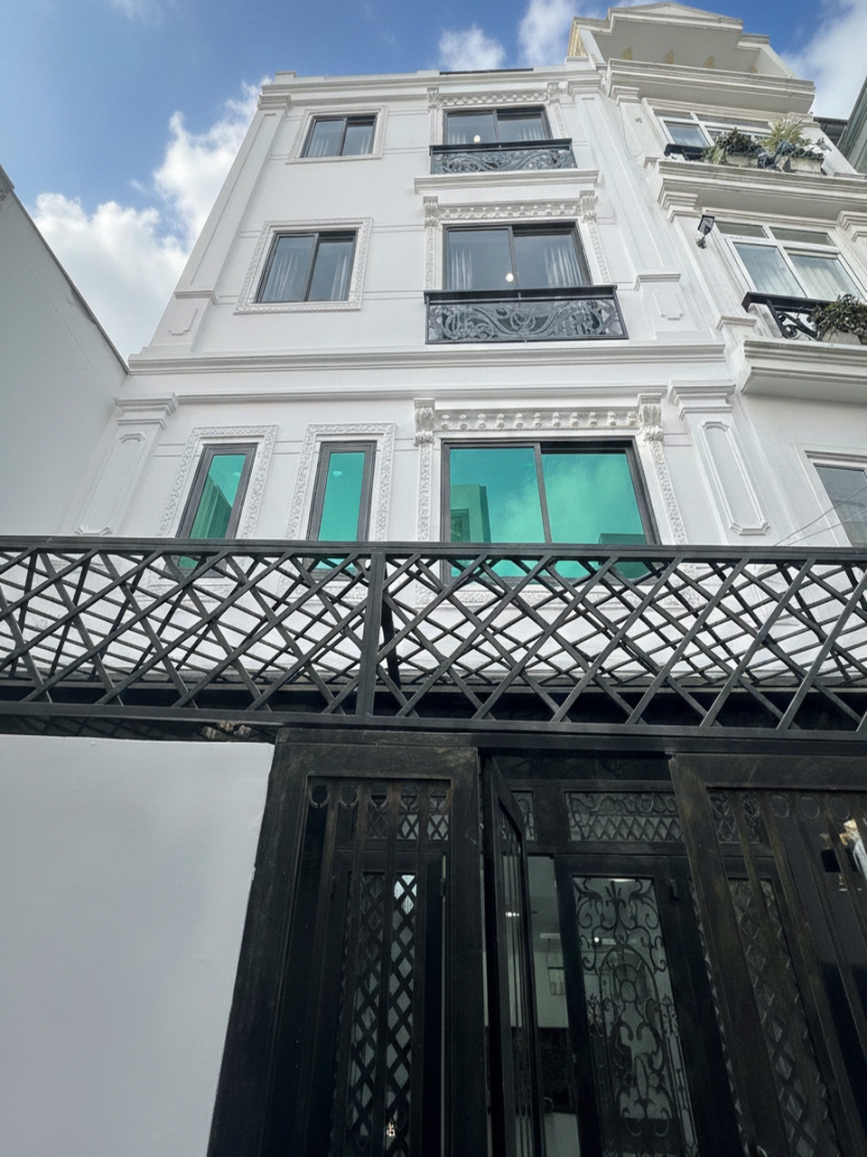 Nhà phố Nguyễn Thượng Hiền Bình Thạnh 31m² giá 6.8 tỷ - Tiện ích đầy đủ