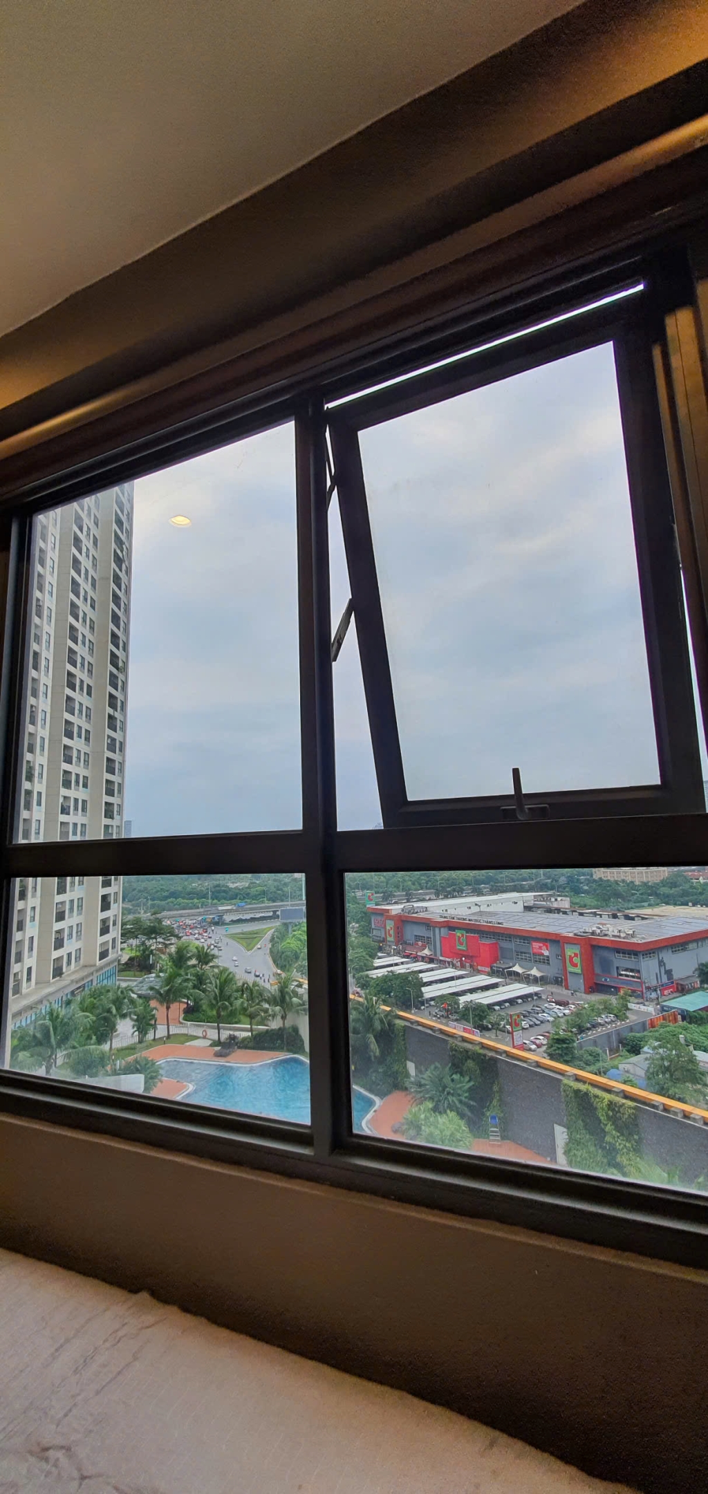 Căn hộ D’Capitale Cầu Giấy 78m² giá 11 tỷ - Thiết kế hiện đại, view thành phố đẹp!