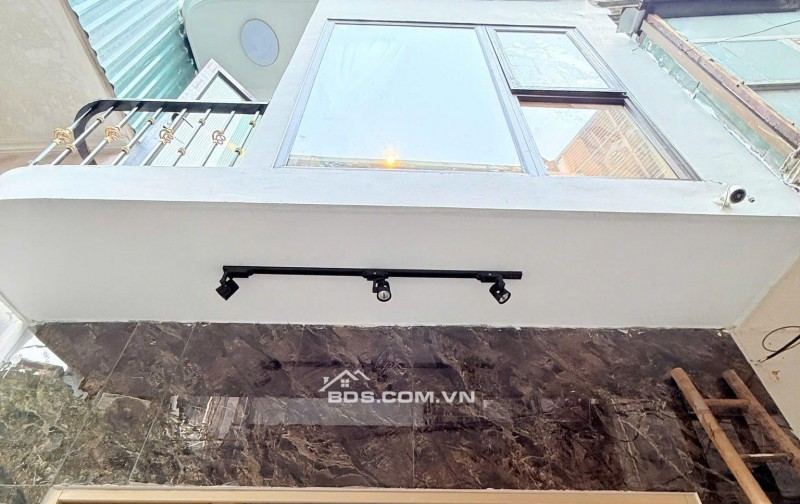 Nhà 4 tầng tại Văn Chương, Đống Đa 30m² giá 7.5 tỷ - Sẵn ở ngay, full nội thất!