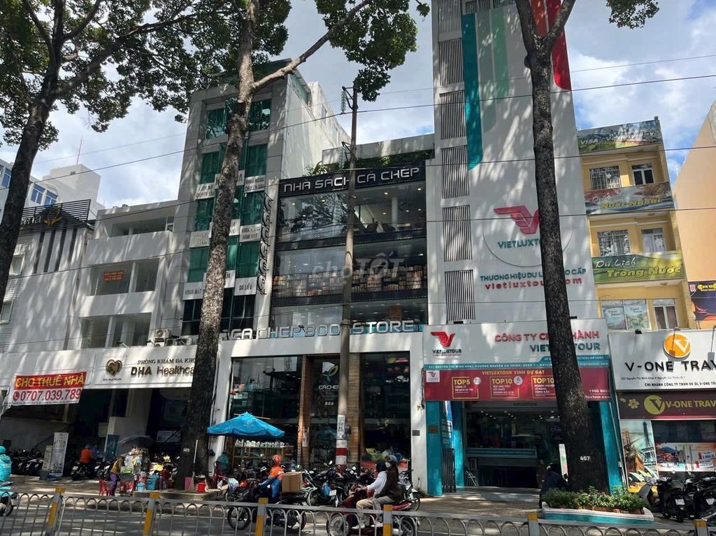 Nhà Mặt Tiền Đường 223 Nguyễn Thị Minh Khai, Quận 1 - Kinh doanh thuận lợi, giá thuê 150 triệu!