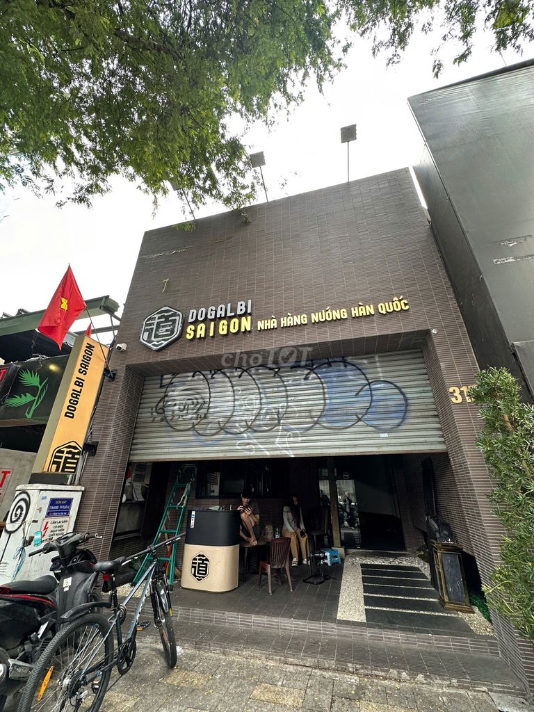 Nhà mặt tiền Lý Tự Trọng, Bến Thành, Quận 1 - Diện tích 600m², cho thuê gấp chỉ 110 triệu!