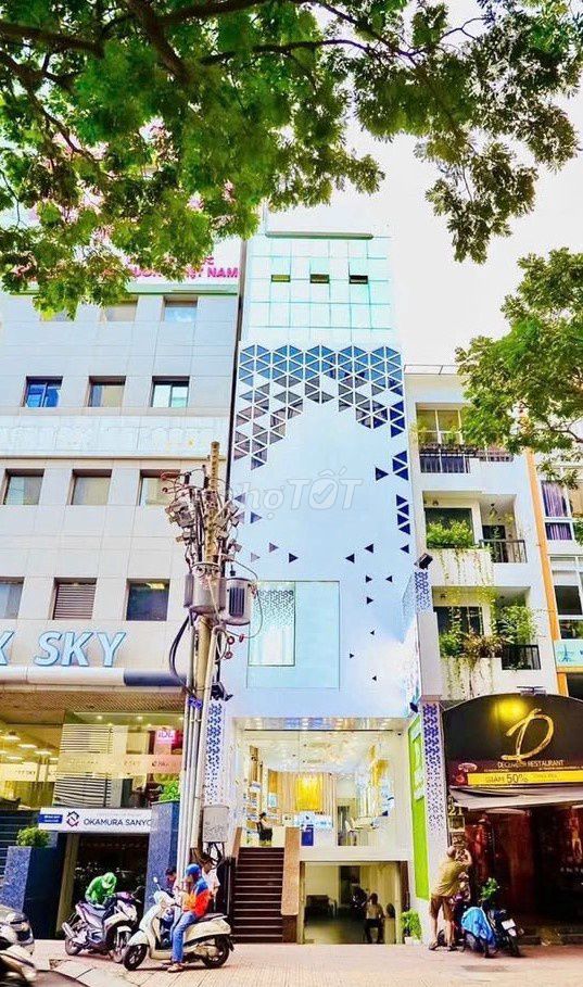 Khách sạn mặt tiền Cống Quỳnh Quận 1 giá 80 triệu - Cơ hội đầu tư tuyệt vời!