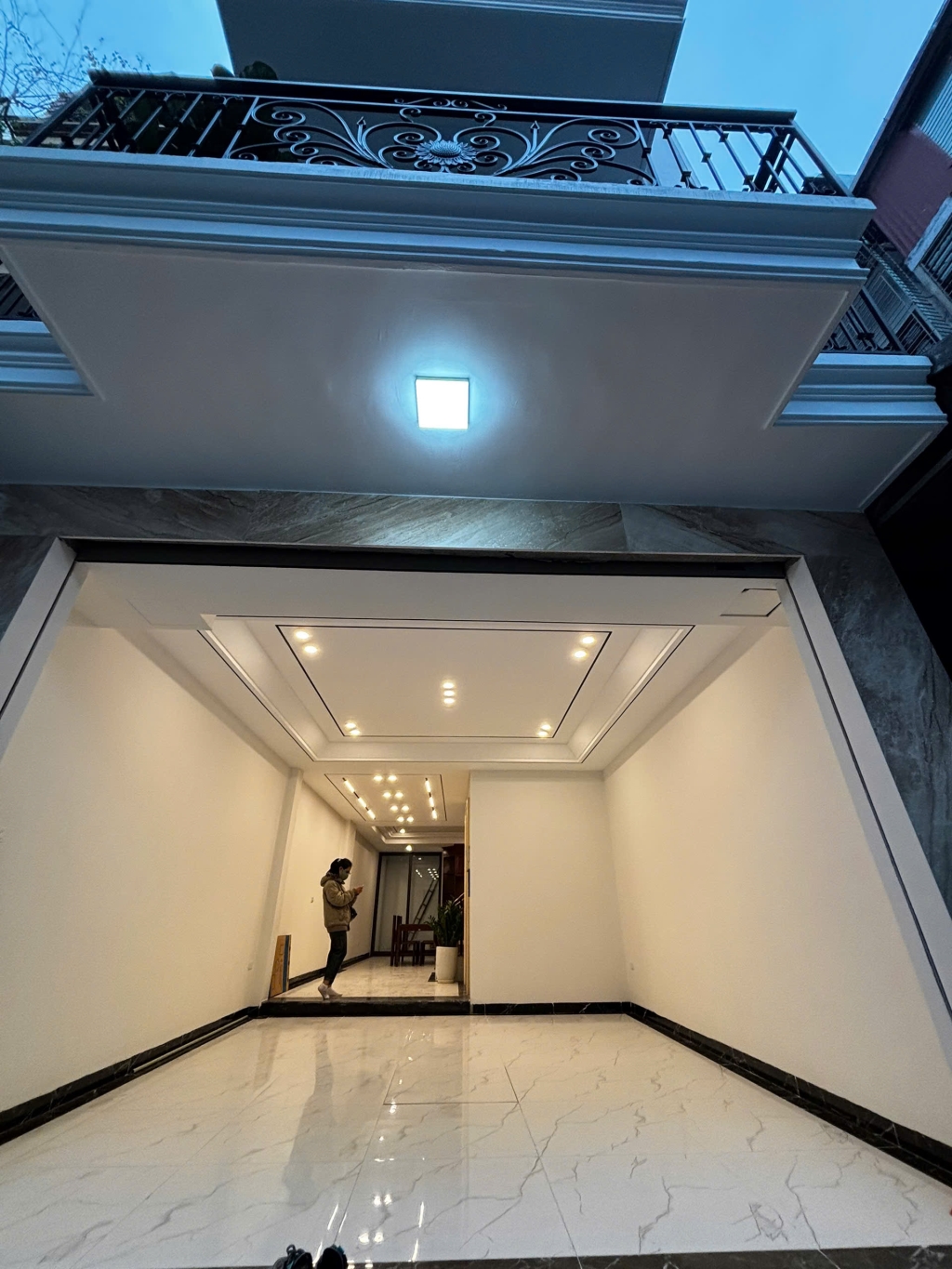 Nhà phố Ngọc Lâm 82m² giá 1.89 tỷ - Thiết kế hiện đại, thang máy tiện nghi!