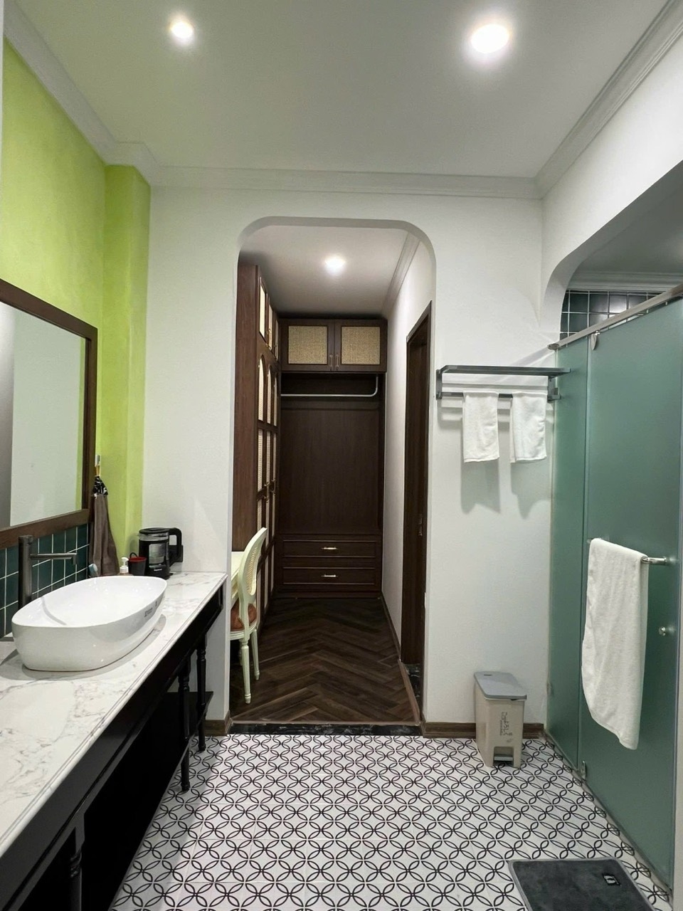 Nhà đẹp Vương Thừa Vũ 45m² giá 16.6 tỷ - Ô tô đỗ cửa, kinh doanh thuận lợi!