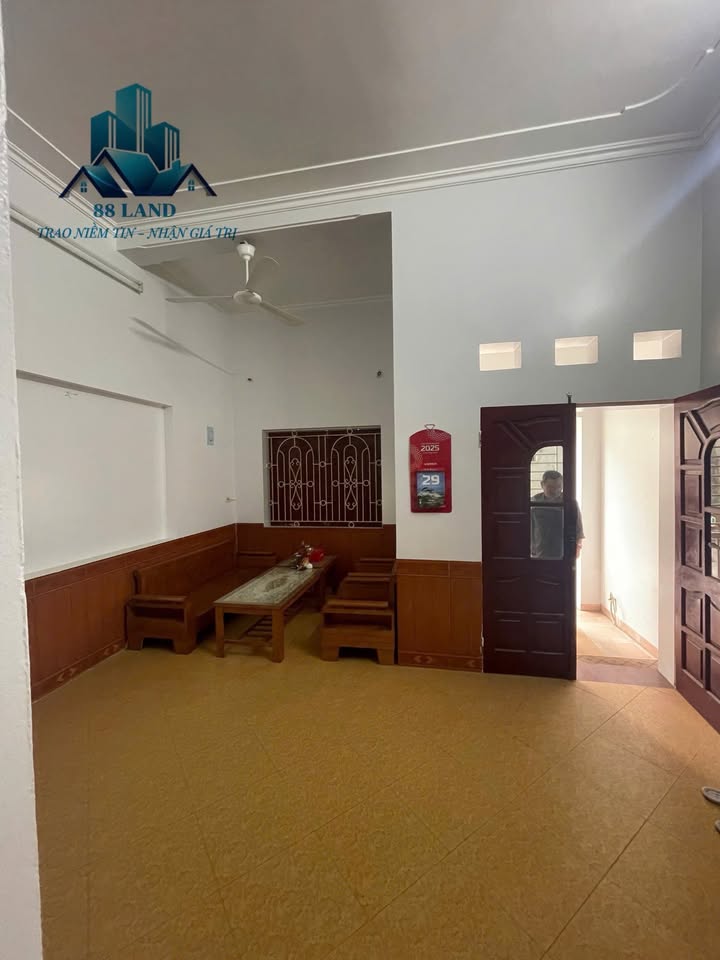 Nhà cho thuê Chợ Cơ Khí - Bắc Giang 3 tầng giá 4.5 triệu - Tiện nghi đầy đủ, ô tô đỗ cửa!