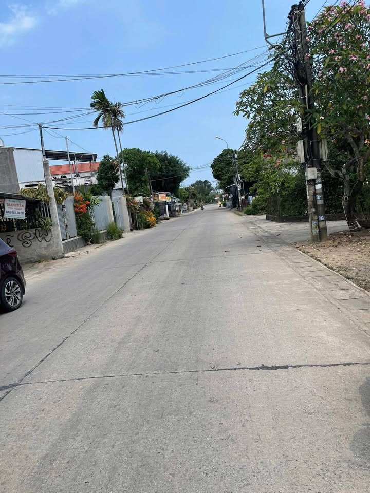 Bán gấp FrontHouse mặt tiền Nguyễn Nghiêm, Thị trấn La Hà 100m² - Tiềm năng kinh doanh vượt trội!