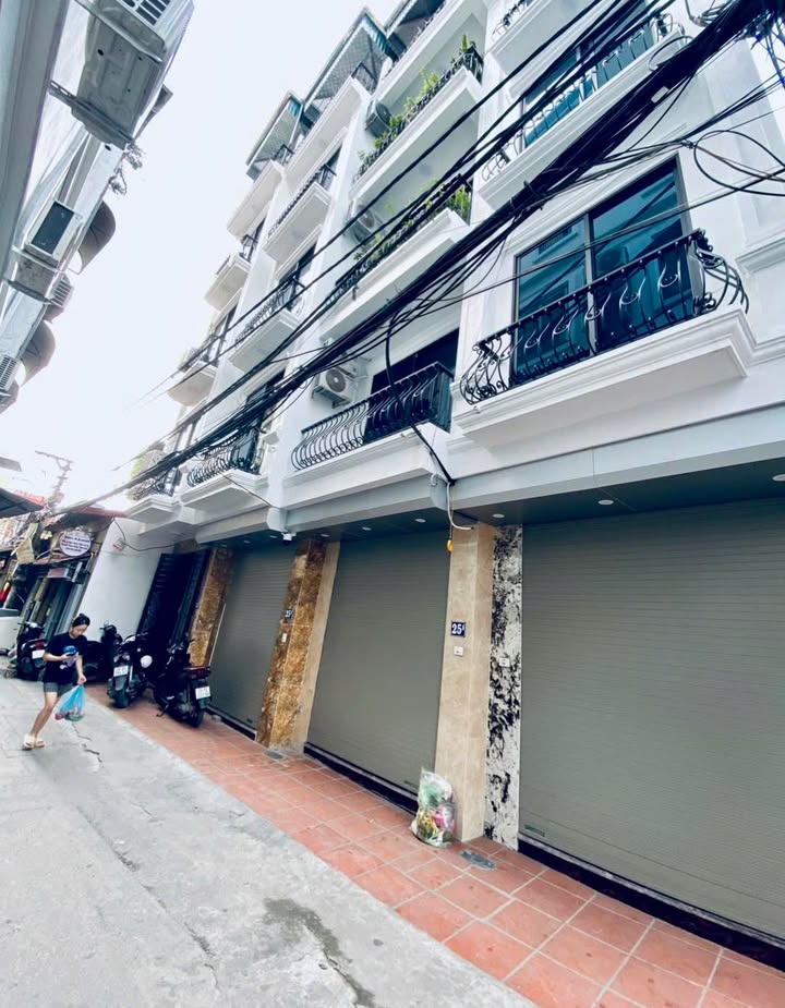 Nhà riêng Phường Xuân La, Quận Tây Hồ 55m² giá 14 tỷ - Nhà mới, thang máy, ô tô vào tận nơi!