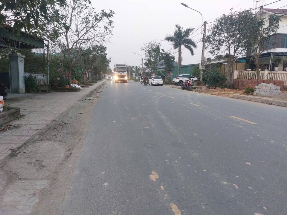 FrontHouse Đường Nguyễn Xí, Hà Tĩnh 211m² giá 7.82 tỷ - Đầu tư sinh lời ngay!