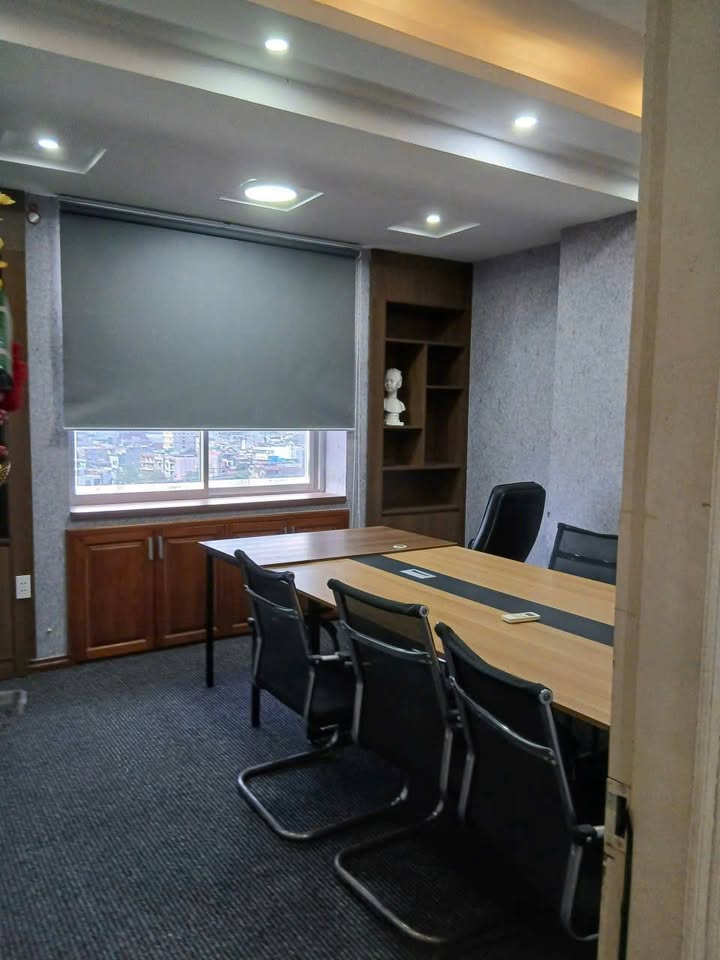Văn phòng cho thuê tại Cầu Giấy 75m² - Full nội thất vào làm việc ngay!