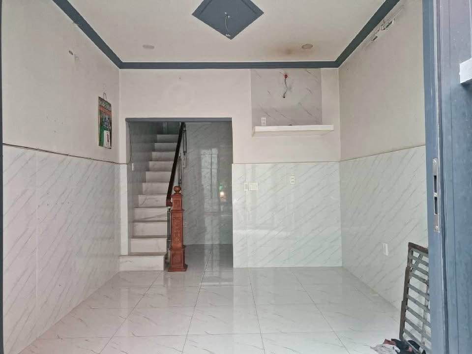 Nhà mới 2 tầng hẻm 1 Sẹc Tôn Thất Thuyết 4m² giá 3 tỷ - Vị trí đắc địa, tiện ích đầy đủ!