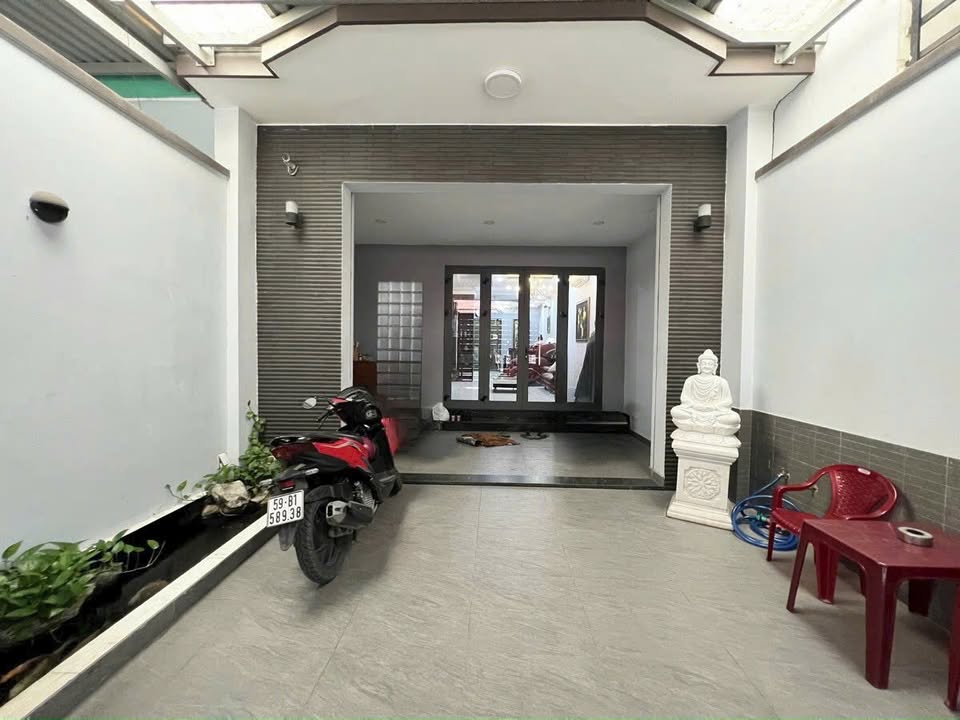 Nhà 3 tầng hẻm ô tô Đ. Lê Văn Thịnh, P. Cát Lái 104.9m² giá 11.5 tỷ - Pháp lý sổ hồng riêng!