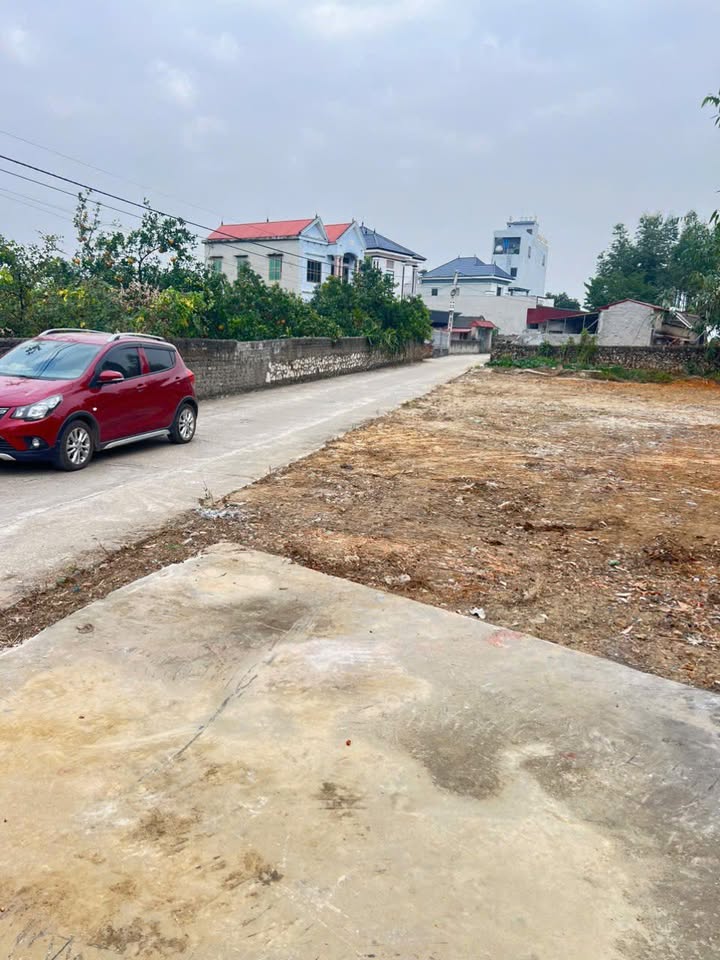 Đất thổ cư thôn Lan Mẫu Lục Nam 100m² - Giá thỏa thuận - Cơ hội đầu tư tuyệt vời!