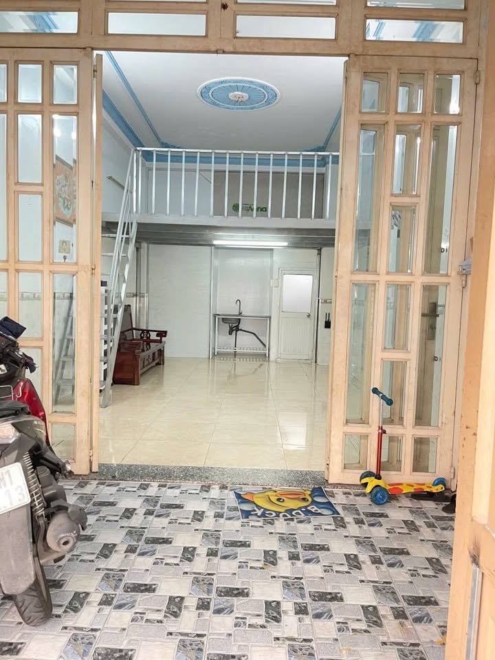 Nhà cho thuê Hương Lộ 2, Bình Tân 36m² giá 5.5 triệu - Kinh doanh lý tưởng!