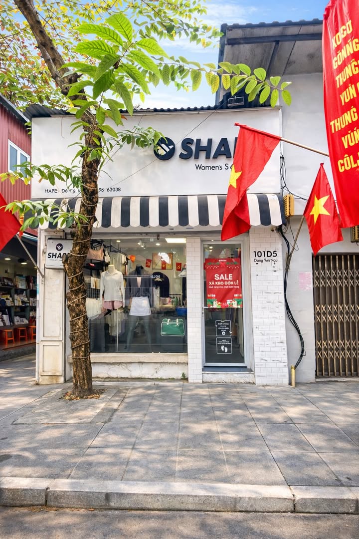 Cửa hàng thời trang cho thuê phố Đặng Văn Ngữ 40m² giá 16 triệu - Cơ hội kinh doanh tuyệt vời!