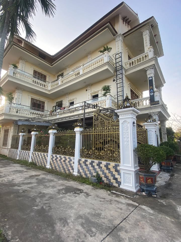 Biệt thự 3 tầng tại Yên Lộc, Kim Sơn 247m² giá 5.5 tỷ - Thiết kế Tân Cổ Điển nổi bật!