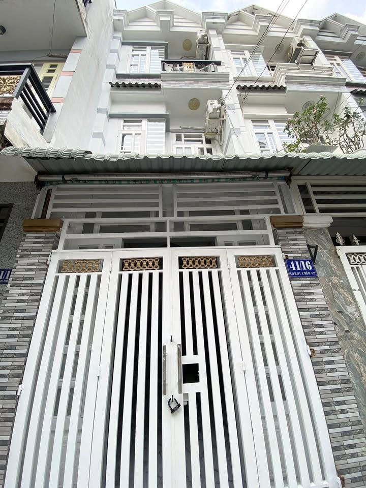 Nhà đẹp tại Quận 12, 32m² giá 2.42 tỷ - Tặng 2 máy lạnh mới!