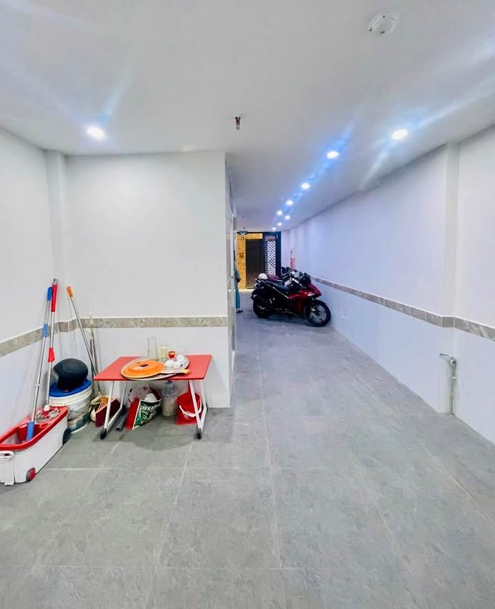 Nhà riêng Cầu Giấy 52m² giá 17.8 tỷ - Vị trí trung tâm đẹp