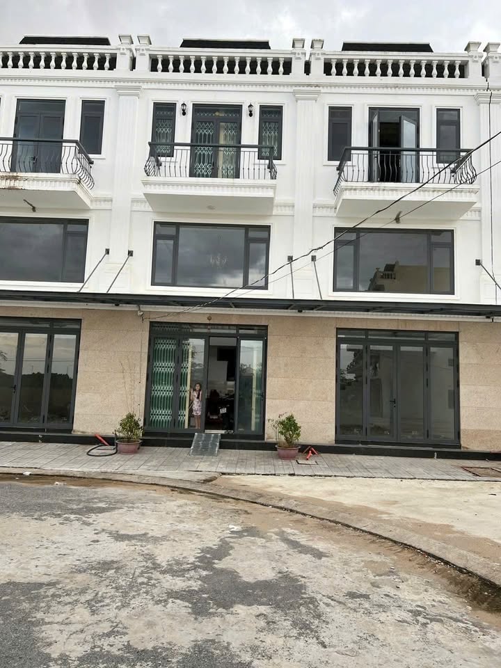 Nhà phố Thới Lai 42m² giá 2.5 tỷ - Đầu tư kinh doanh tuyệt vời!