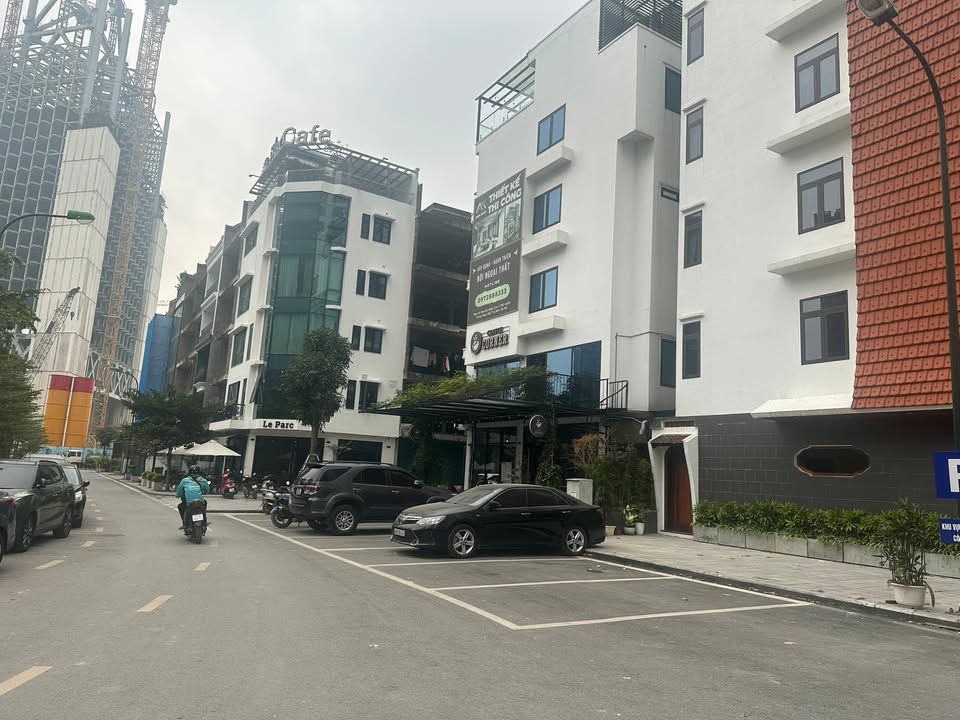 Townhouse IA-20 Ciputra Bắc Từ Liêm 120m² giá 40 tỷ - Mặt tiền 7m, xây 5 tầng sang trọng!