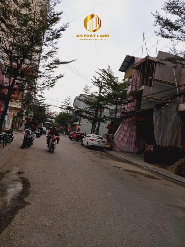 Nhà mặt tiền kinh doanh Đường Hoàng Hoa Thám, Thanh Bình 126m² - Thu nhập ổn định!