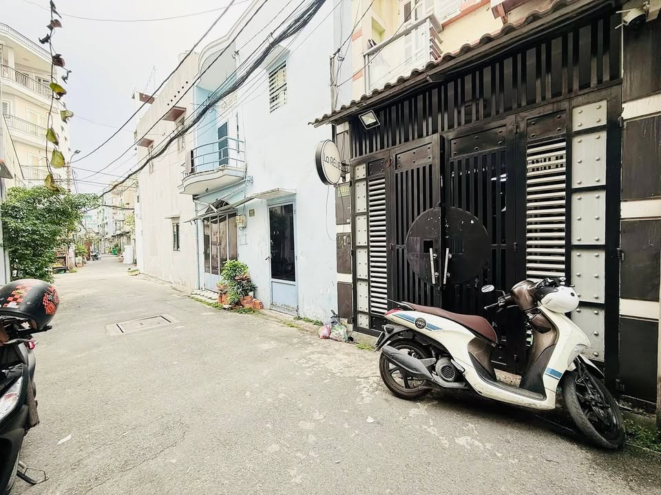 Nhà phố HXH 33 Bùi Quang Là, P12 Gò Vấp 41m² giá 5.2 tỷ - Thiết kế hiện đại, sẵn sàng ở!