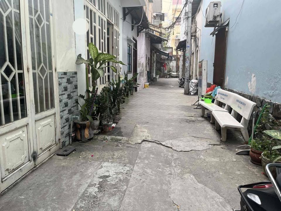 Nhà phố Trần Thái Tông, Quận Tân Bình 24m² giá 3.2 tỷ - Hẻm xe hơi, gần trường học!