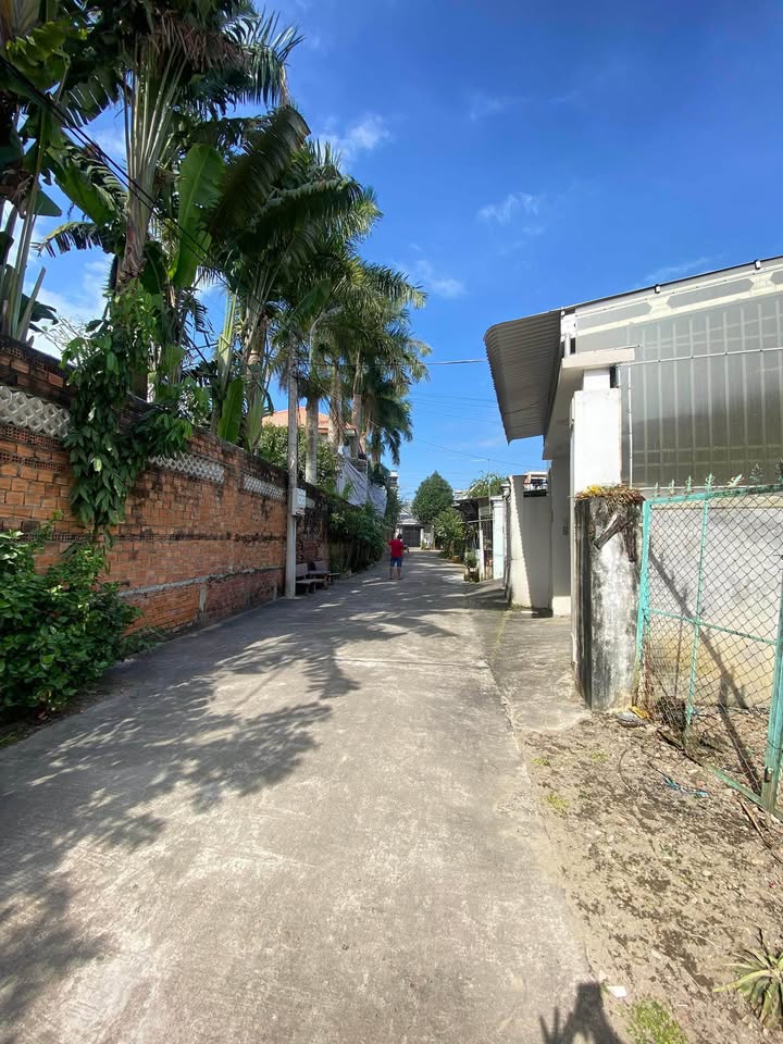 Đất nền Hẻm Lý Chính Thắng, TP Quảng Ngãi 95m² giá 1.1 tỷ - Mặt tiền thông thoáng