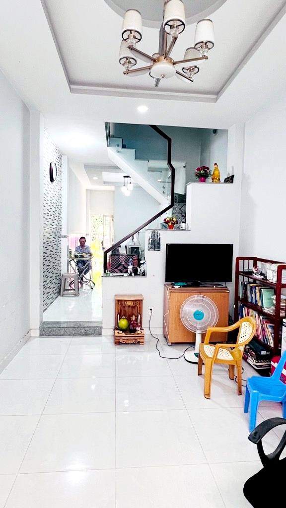 Nhà 2 tầng KDC Him Lam Quận 7 40m² giá 2.4 tỷ - Sẵn sàng vào ở!