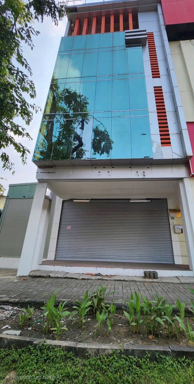 Nhà nguyên căn cho thuê góc Nguyễn Văn Linh, Phú Mỹ Hưng, Quận 7 - Diện tích 166m², giá 55.2 triệu