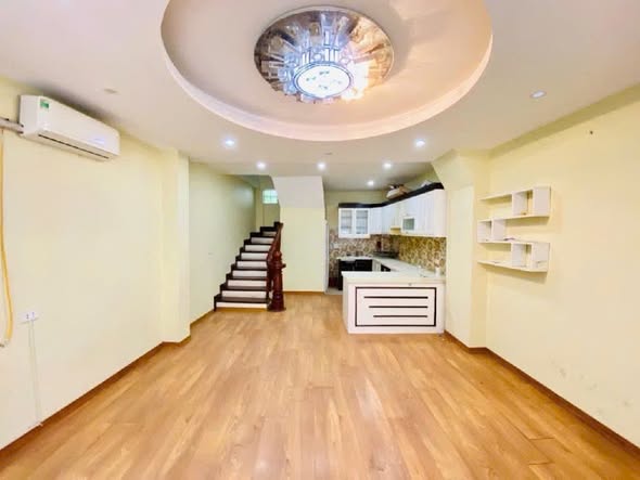 Nhà bán tại An Dương Vương, Tây Hồ 42m² giá 8.7 tỷ - Không gian sống lý tưởng!