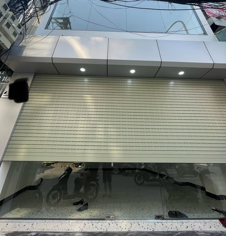 Cho thuê nhà mặt phố Linh Lang, Ba Đình 90m² giá 50 triệu - Mặt tiền rộng thuận lợi kinh doanh!