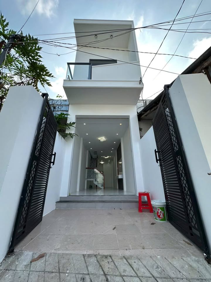 Nhà riêng 2 tầng Lê Duẩn, Sóc Trăng 69m² giá 1.7 tỷ - Sổ hồng chính chủ!