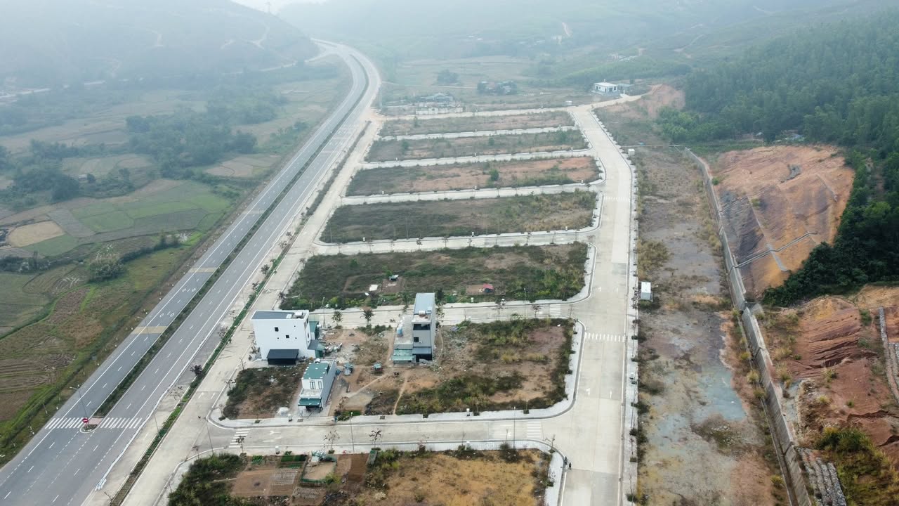 Lô góc tái định cư Vạn Yên, Vân Đồn 160m² - Tiềm năng đầu tư lớn!