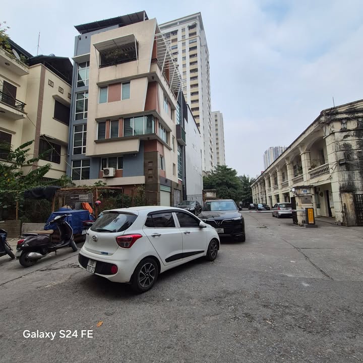 Nhà góc Lương Ngọc Quyến, Hà Đông 40m² giá 11 tỷ - Ô tô đỗ cửa, gần công viên!