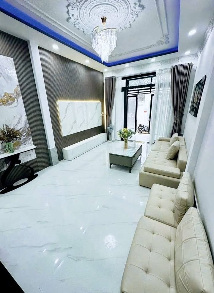 Nhà 2 tầng 80m² tại Lý Phục Man, Quận 7 chỉ 6 tỷ - Phù hợp gia đình đông người!