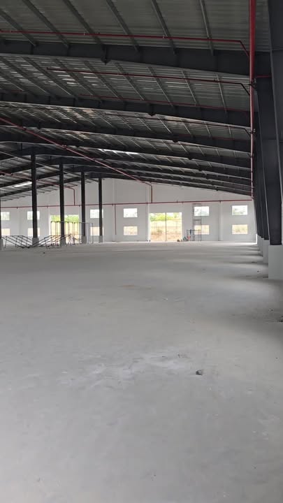 Nhà xưởng cho thuê KCN Tân Uyên 8010m² - Phù hợp sản xuất đa ngành nghề!