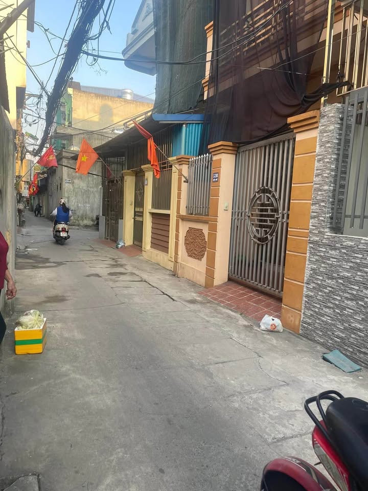 Nhà cho thuê Gốc Mít, Nam Định 98m² giá 4 triệu - Sân rộng thoáng mát!