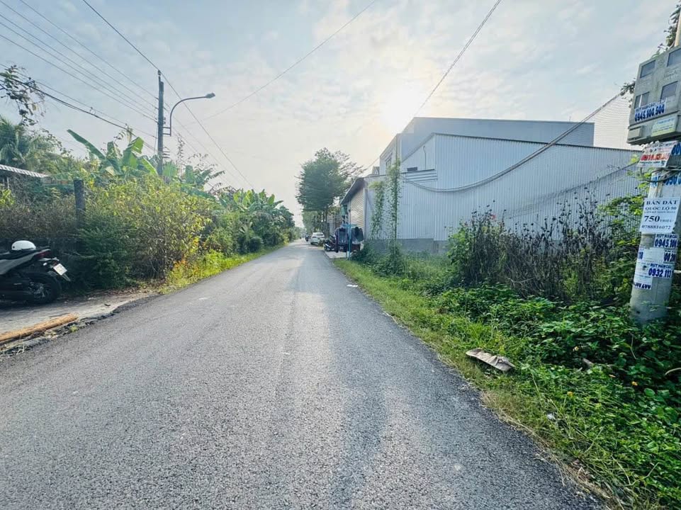 Đất nền mặt tiền nhựa 92b, Xã Đạo Thạnh - Giá chỉ 800 triệu - Cơ hội đầu tư tuyệt vời!