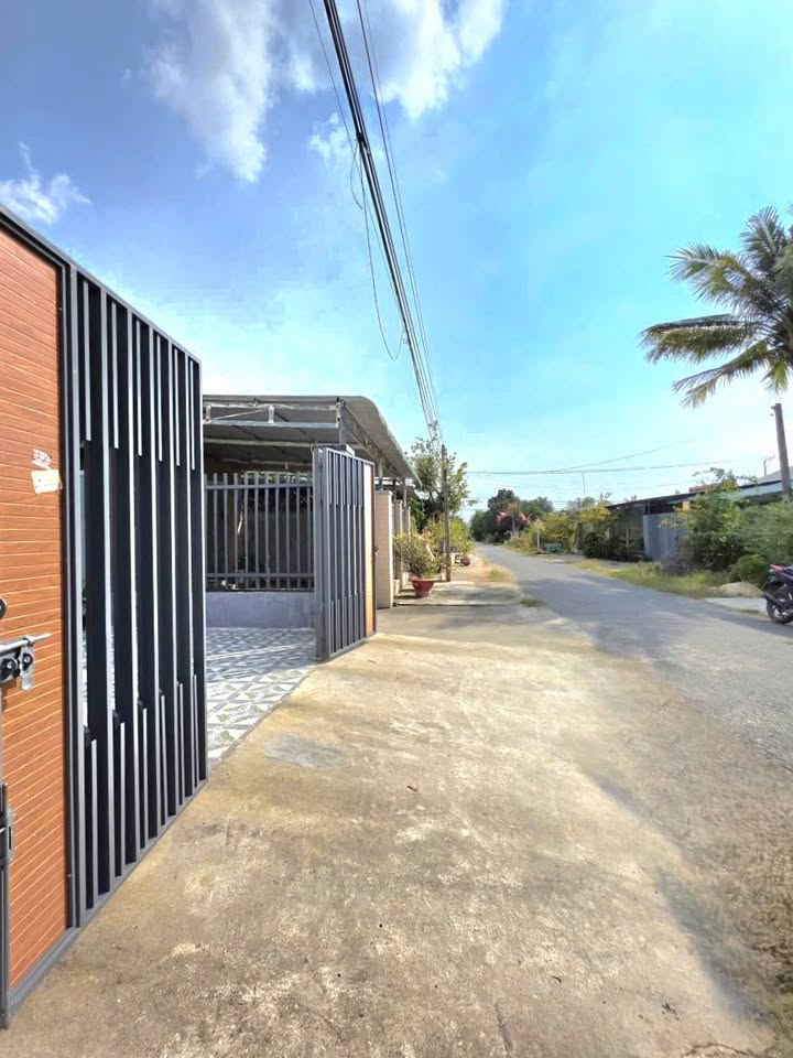 Nhà đất Hòa Thành, Tây Ninh 142m² giá 1.29 tỷ - Sẵn sàng vào ở!