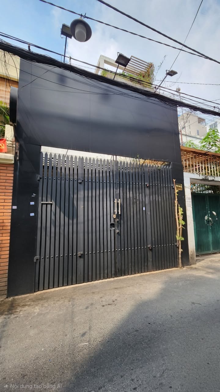 Nhà hẻm kinh doanh Lê Văn Sỹ, Quận 3, 63m² giá 30 triệu - Hướng Đông, xe hơi vào tận cửa!